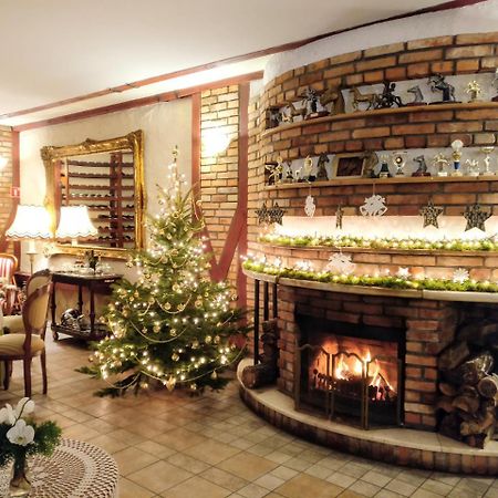 Hubertus Aparthotel & Restaurant & Horse Club Starogard Gdanski Luaran gambar