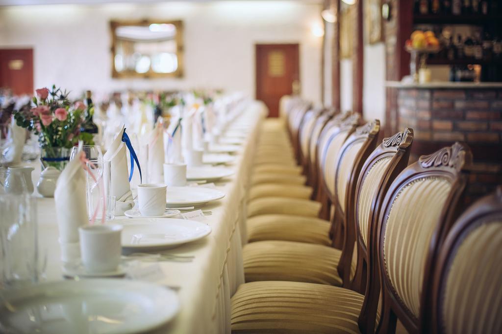 Hubertus Aparthotel & Restaurant & Horse Club Starogard Gdanski Luaran gambar