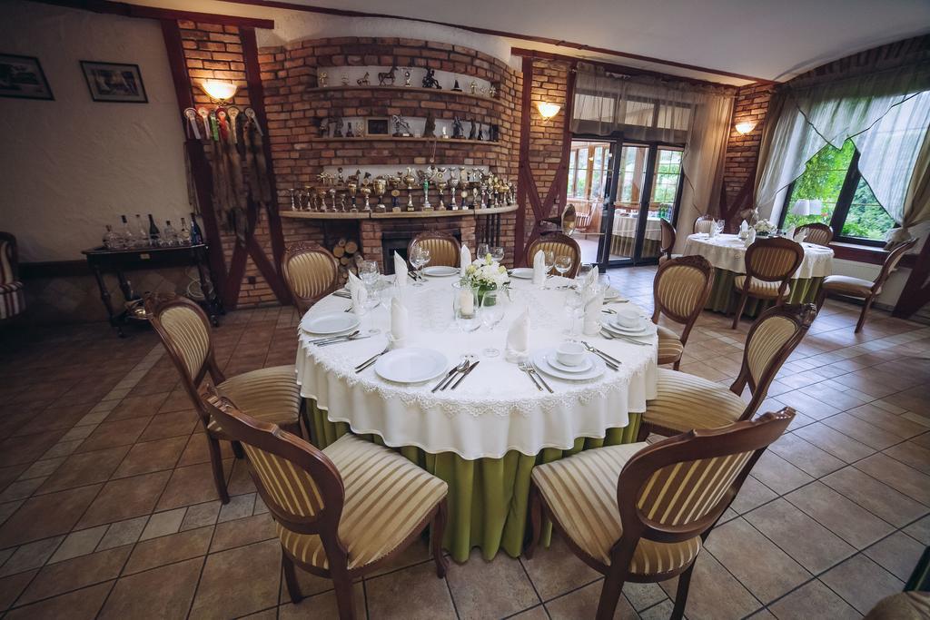 Hubertus Aparthotel & Restaurant & Horse Club Starogard Gdanski Luaran gambar
