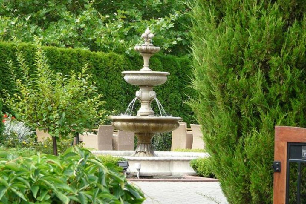 Hubertus Aparthotel & Restaurant & Horse Club Starogard Gdanski Bilik gambar