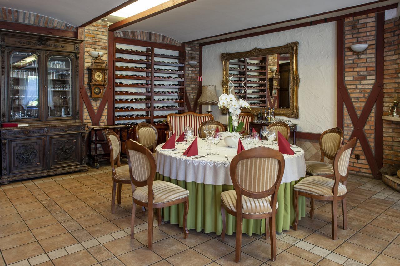 Hubertus Aparthotel & Restaurant & Horse Club Starogard Gdanski Luaran gambar