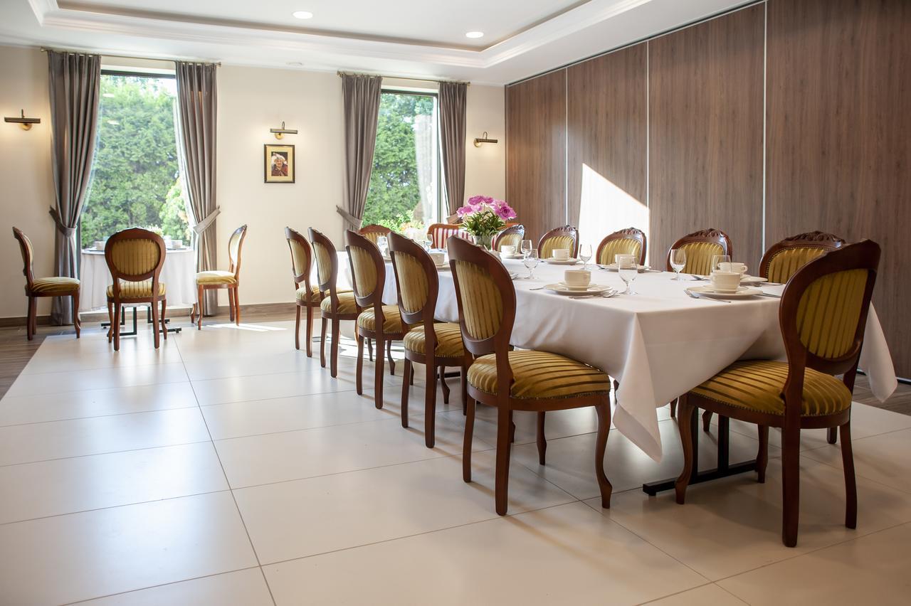 Hubertus Aparthotel & Restaurant & Horse Club Starogard Gdanski Luaran gambar