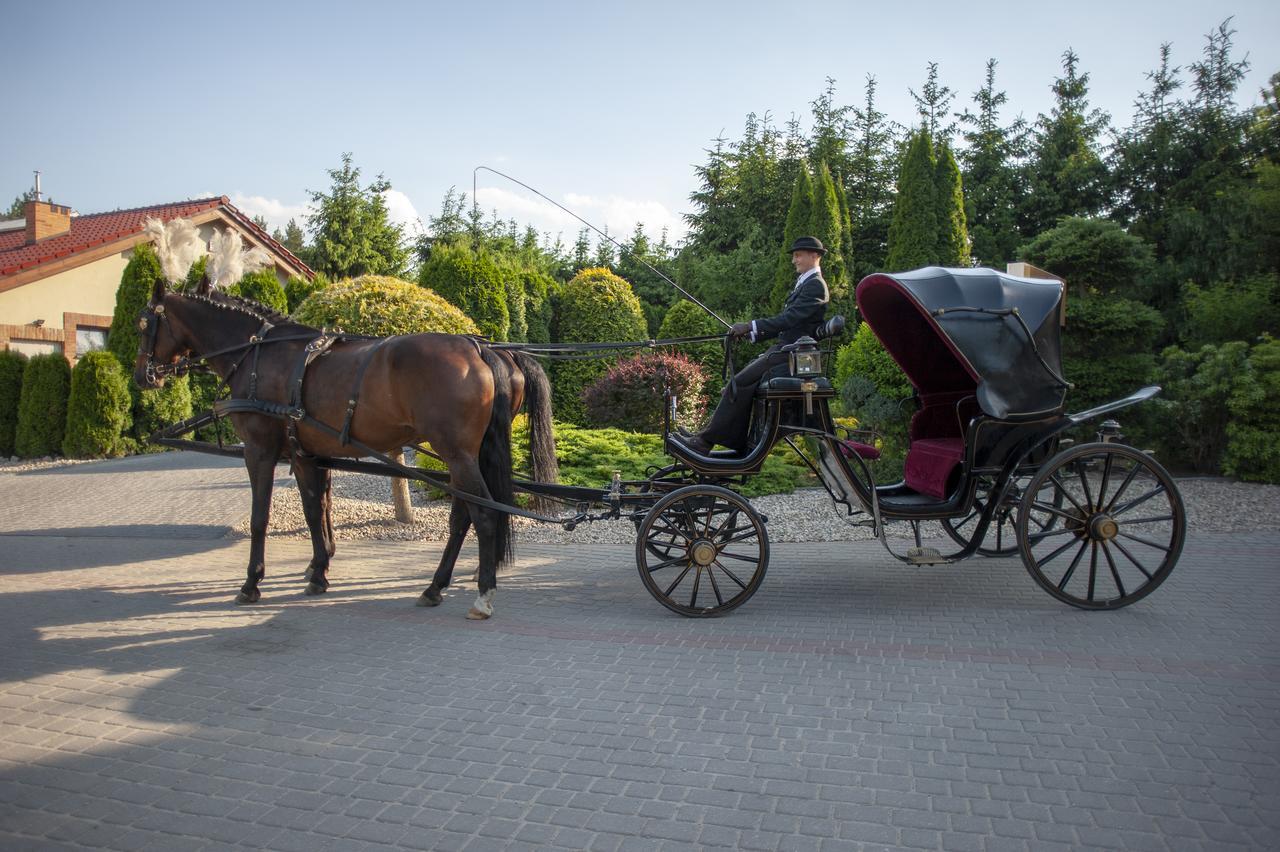 Hubertus Aparthotel & Restaurant & Horse Club Starogard Gdanski Luaran gambar