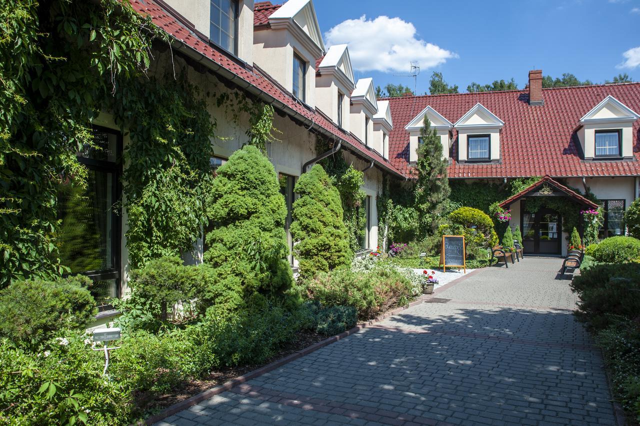 Hubertus Aparthotel & Restaurant & Horse Club Starogard Gdanski Luaran gambar