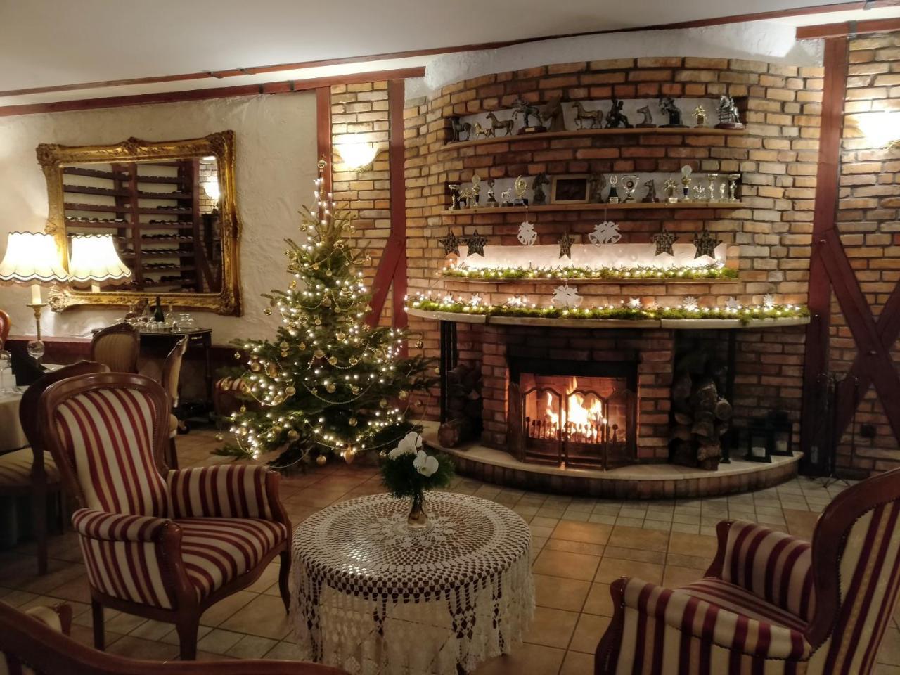 Hubertus Aparthotel & Restaurant & Horse Club Starogard Gdanski Luaran gambar